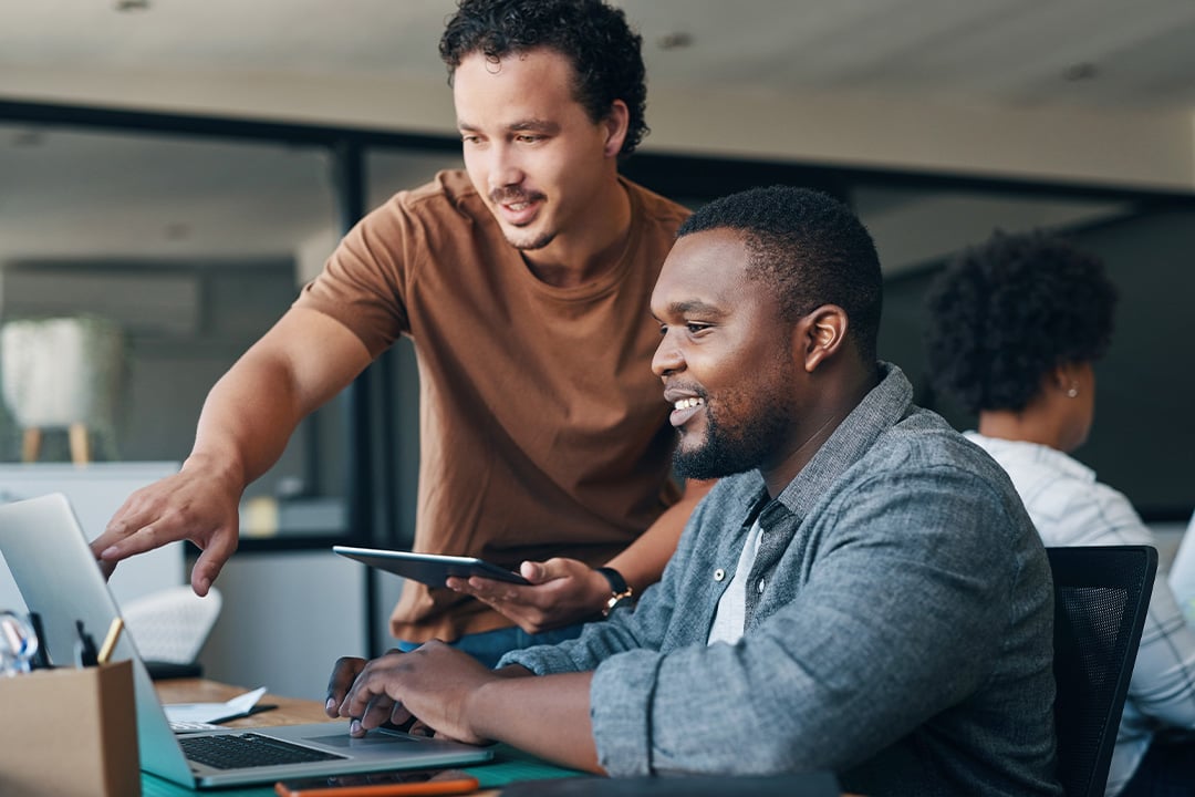 IT-pros-discussing-data-results